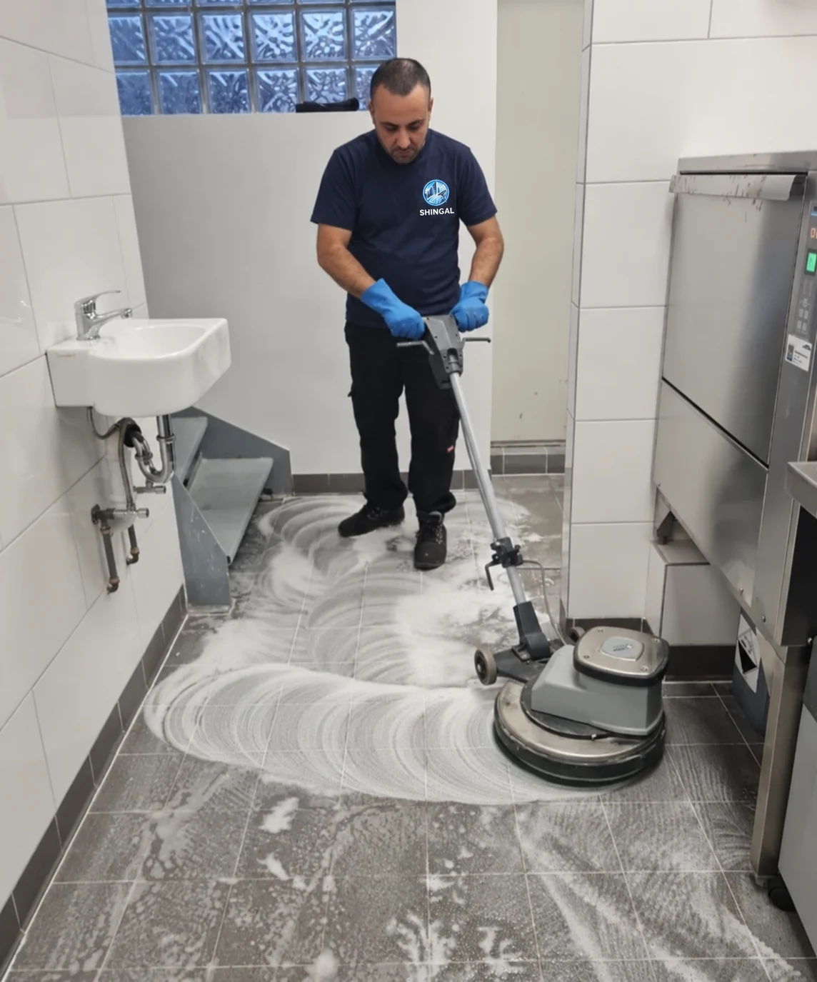 Maschinelle Reinigung im Sanitärbereich